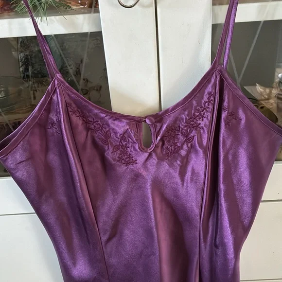 Inner Most sz S Elegant Purple Satin Nightgown euc - Picture 2 of 8